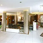 Castagna Palace & Restaurant Hotel