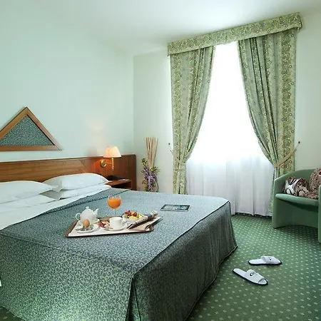 Castagna Palace & Restaurant