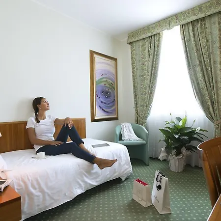 Castagna Palace & Restaurant 3* 蒙特奇奥·马焦雷