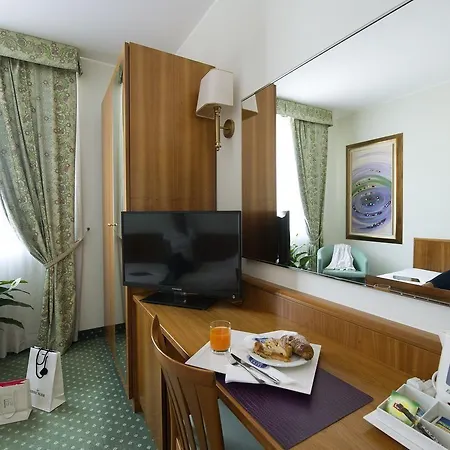 Castagna Palace & Restaurant 몬테치오마조레