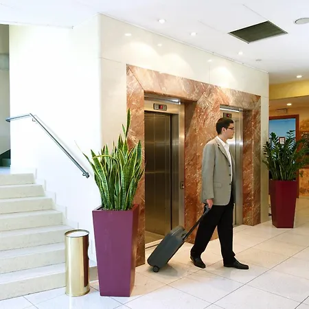 ホテル Castagna Palace & Restaurant 3*