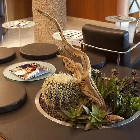 Castagna Palace & Restaurant 3* モンテッキオ・マッジョーレ