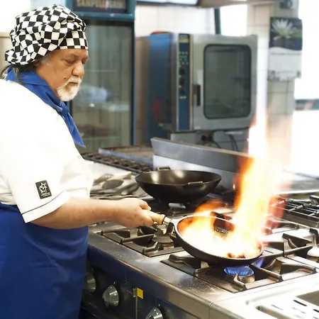 Castagna Palace & Restaurant Hotel