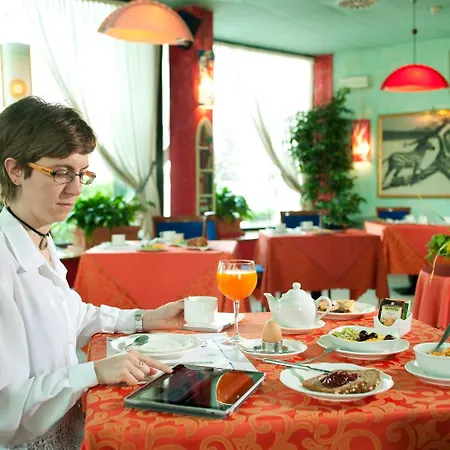 Castagna Palace & Restaurant ホテル 3*