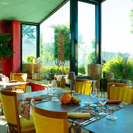 Castagna Palace & Restaurant
