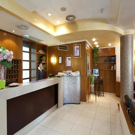 酒店 Castagna Palace & Restaurant