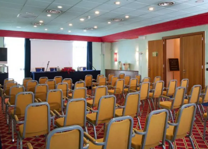 فندق Castagna Palace & Restaurant مونتيكيو ماجوري