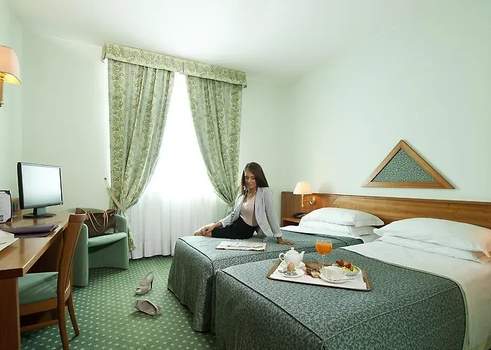 Castagna Palace & Restaurant فندق