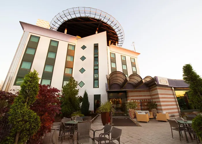 Castagna Palace & Restaurant