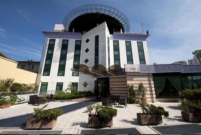 Castagna Palace & Restaurant فندق 3*