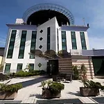 Castagna Palace & Restaurant فندق 3*