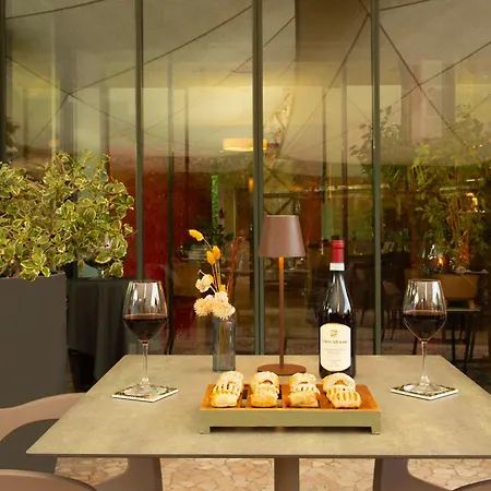 Castagna Palace & Restaurant
