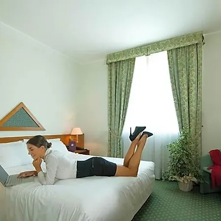 Castagna Palace & Restaurant Hotell