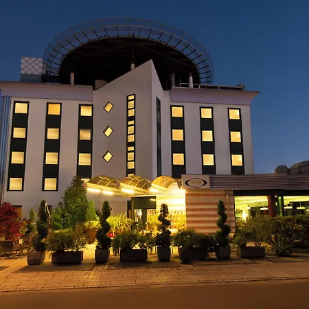 فندق Castagna Palace & Restaurant مونتيكيو ماجوري