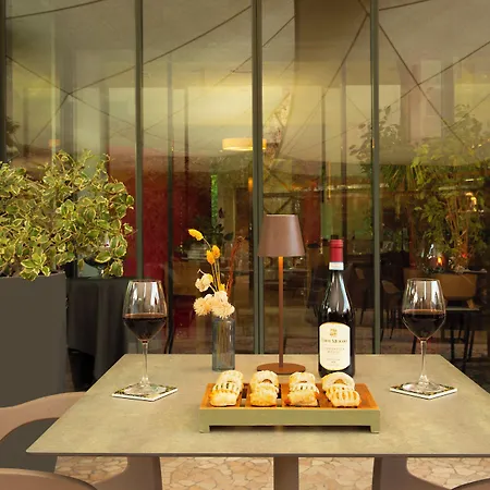 Castagna Palace & Restaurant