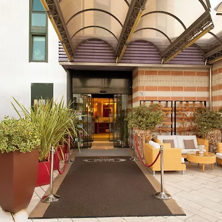 Castagna Palace & Restaurant مونتيكيو ماجوري