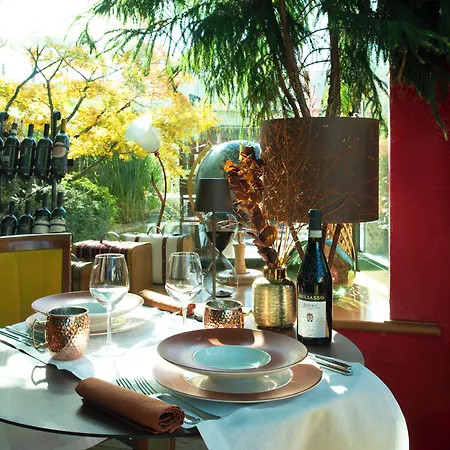 Castagna Palace & Restaurant 3* مونتيكيو ماجوري